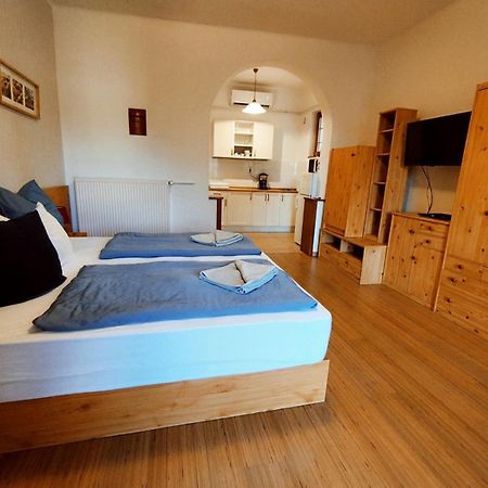 Apartman Vitorlas Vendeghaz Balatonfured Exterior photo