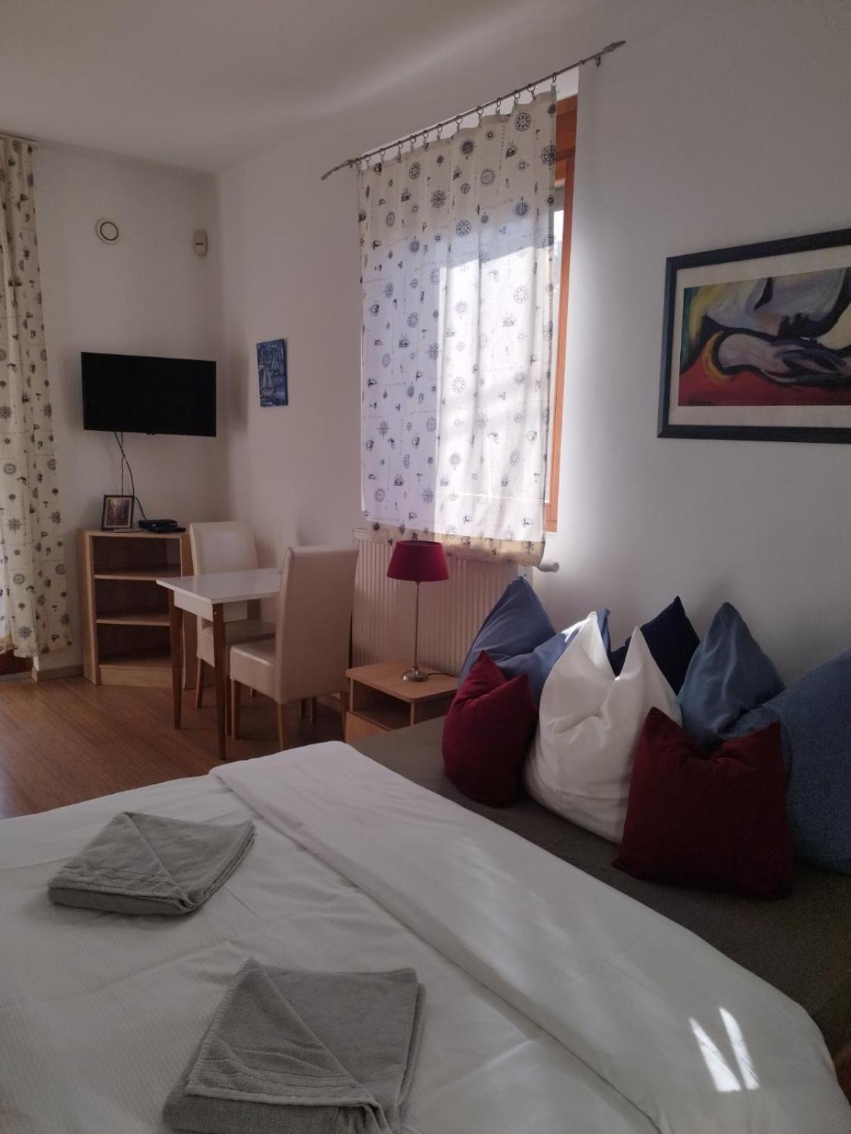 Apartman Vitorlas Vendeghaz Balatonfured Exterior photo